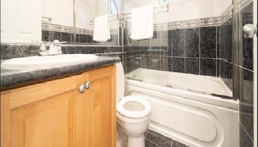 Vancouver Home's room