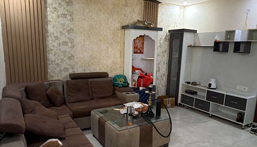 Lovish Arora's room