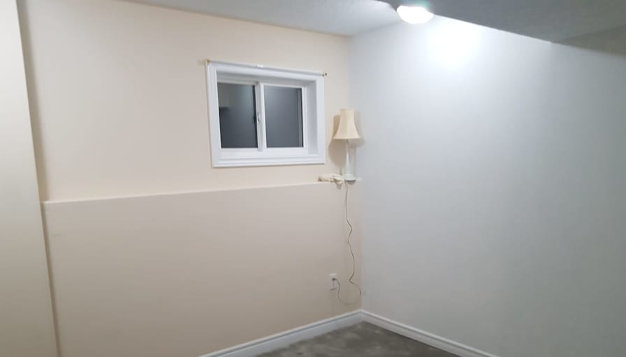 Rent's room
