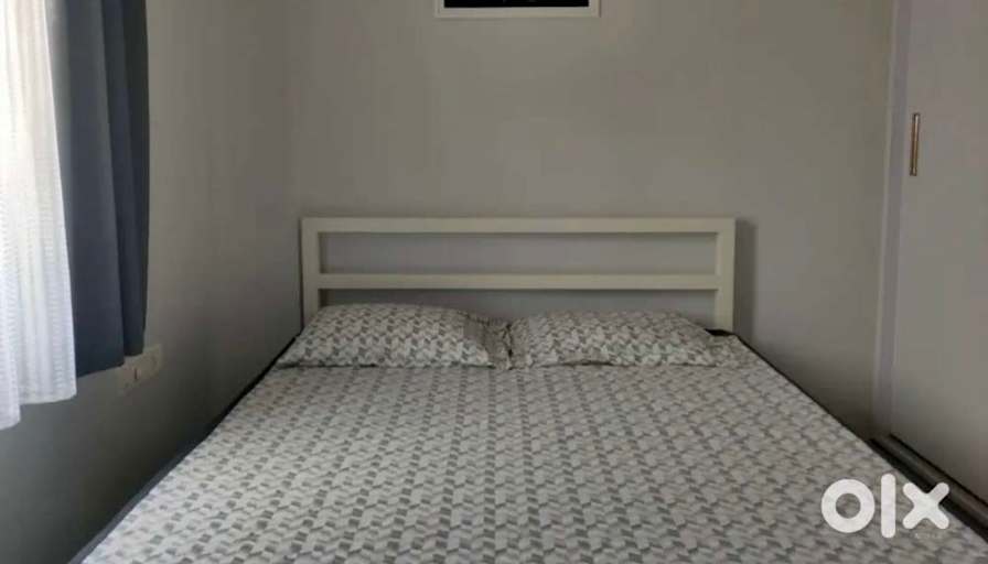 Dinesh's room