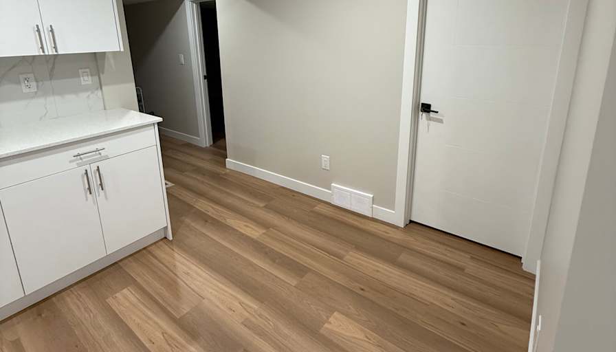 Eddy's room