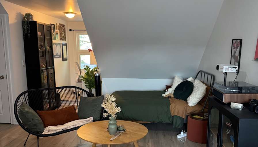 Yan's room
