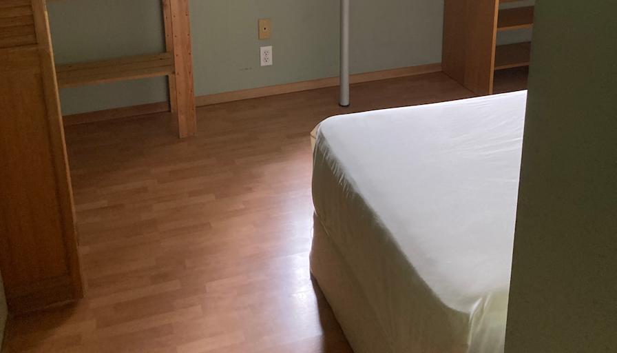 Uta's room