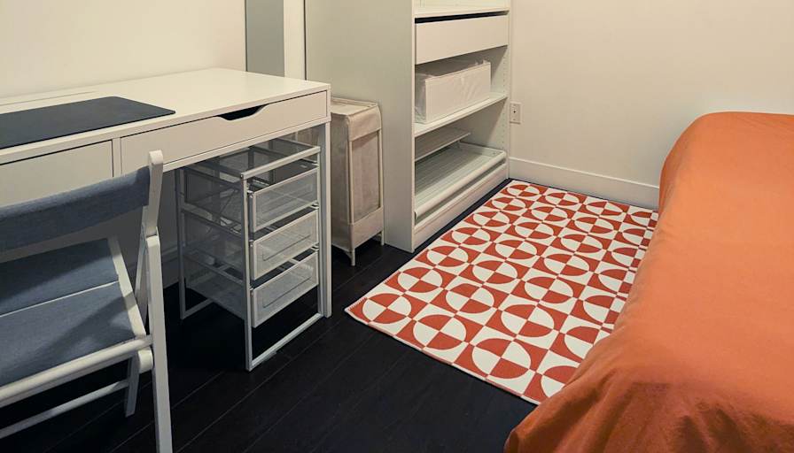 Alberto's room