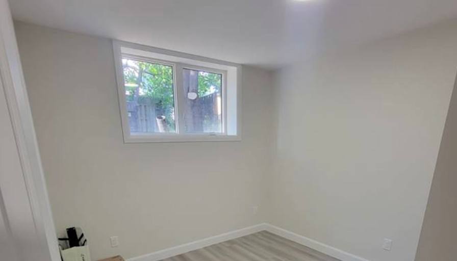 Ayomi Adeniyi's room