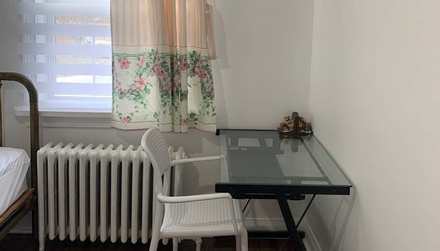 Taj's room