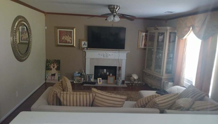 Lola's room
