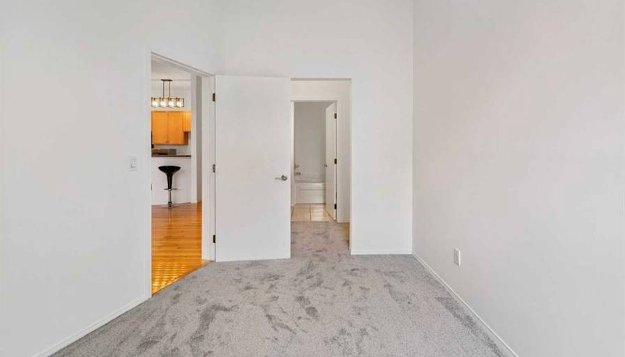 Tolobi Rental's room