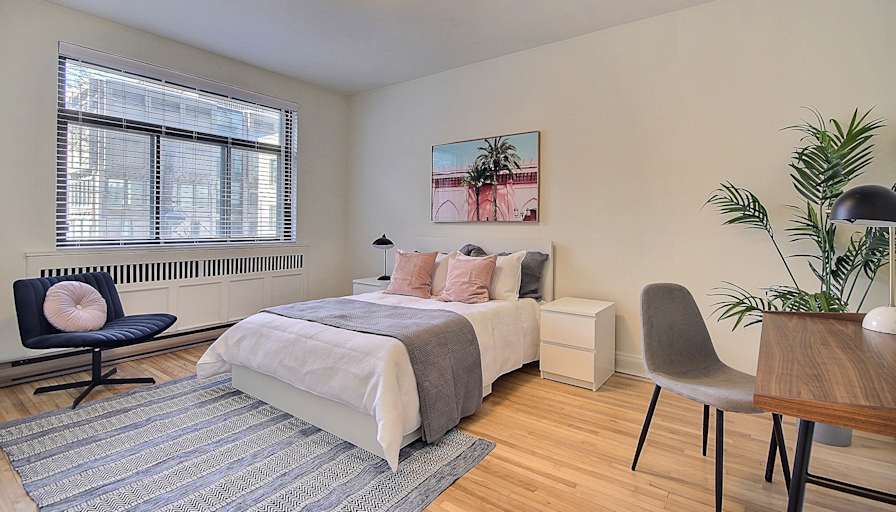 Menglei's room