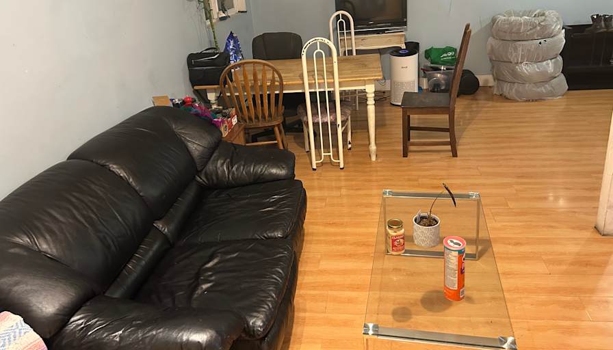 Hanan Attazada's room