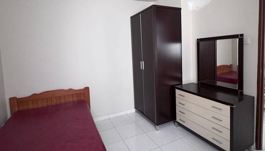 Lee's room