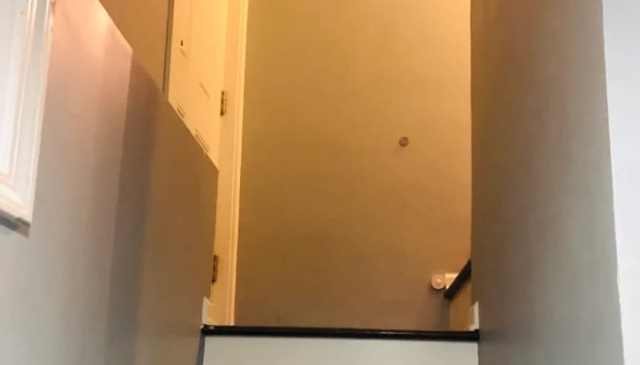 Sandy's room