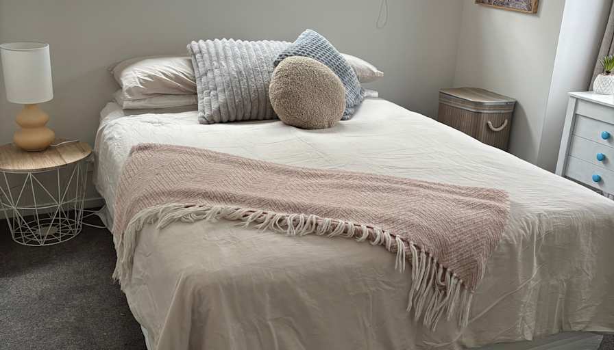 Furnished room in a townhouse · New Lynn, Auckland 0600-1