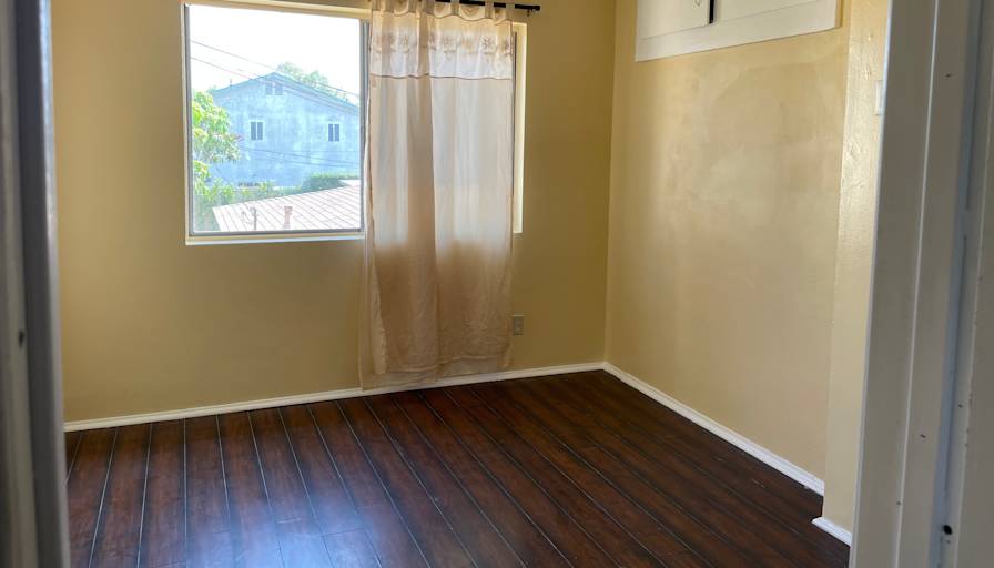Suthy's room
