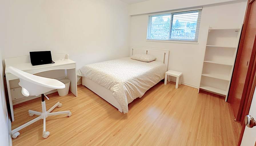 Shirin's room