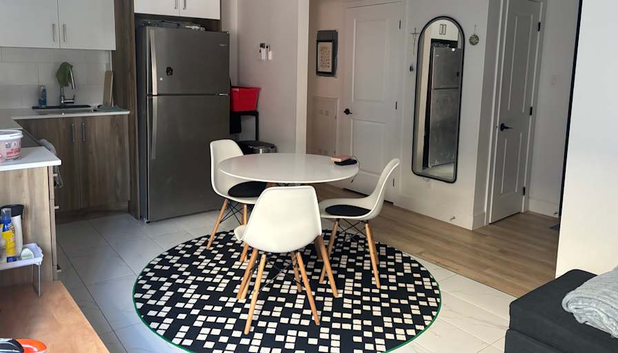 Gokce's room
