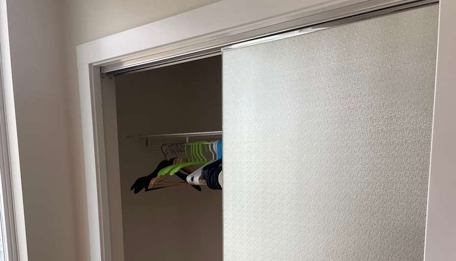 Lee's room