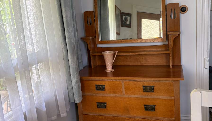 Jo's room