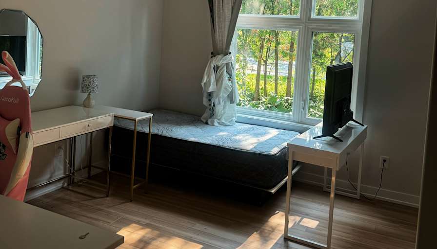 Amy Aimin's room