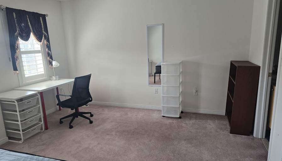 Muthu's room