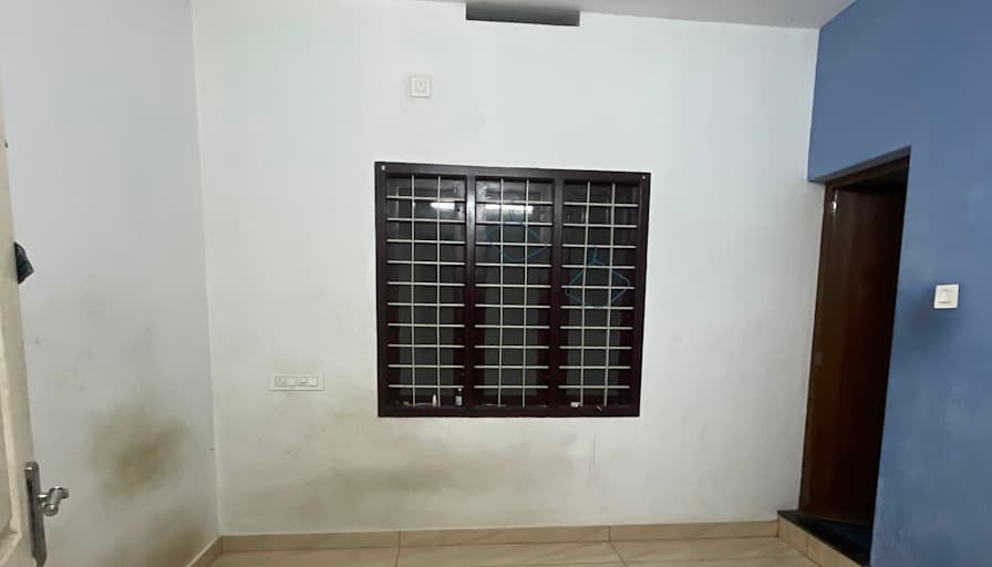 Murali Krishna M's room