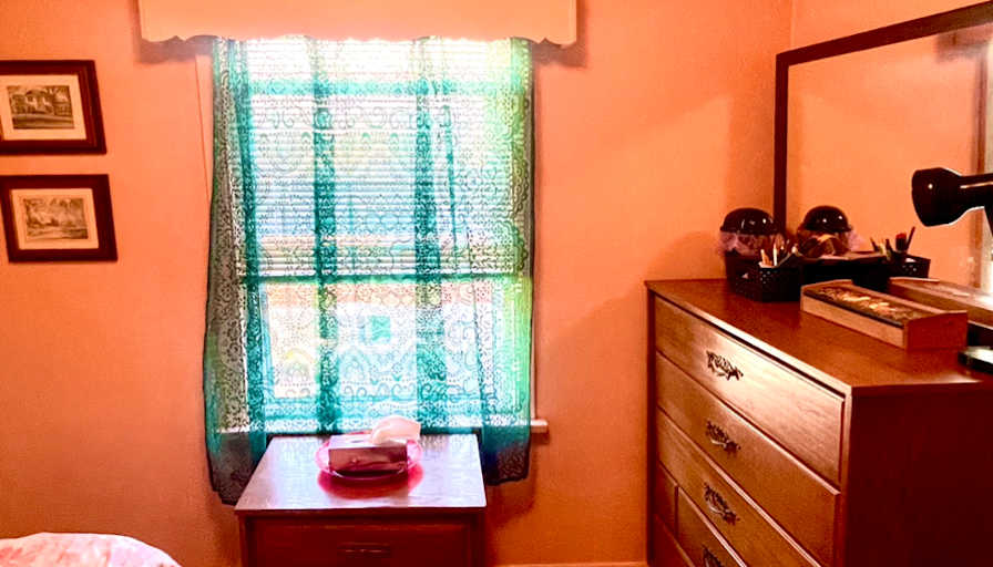 Glenda Wrixon's room