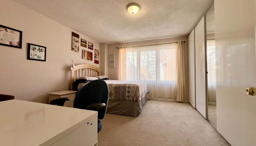 Mark Kay's room