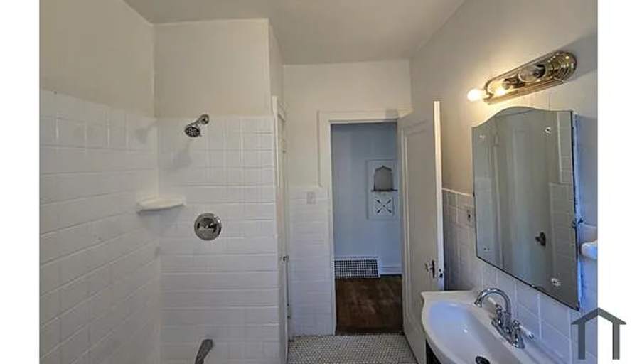 Melissa Morales's room