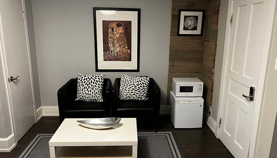Nick Sarkovski's room