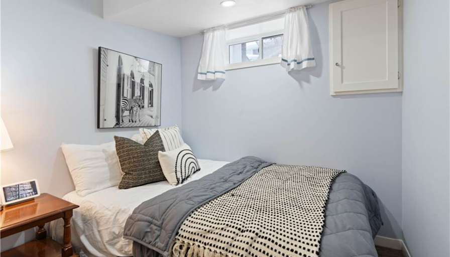 Jenn's room