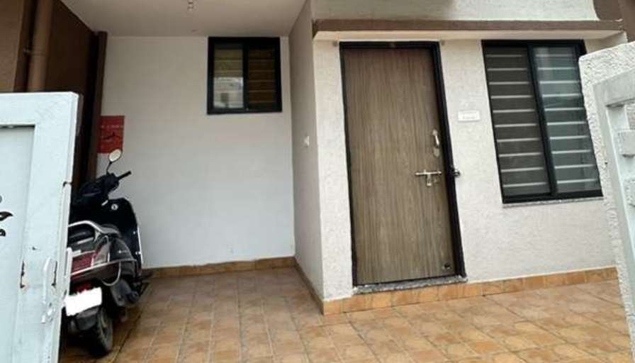 Sakshi's room