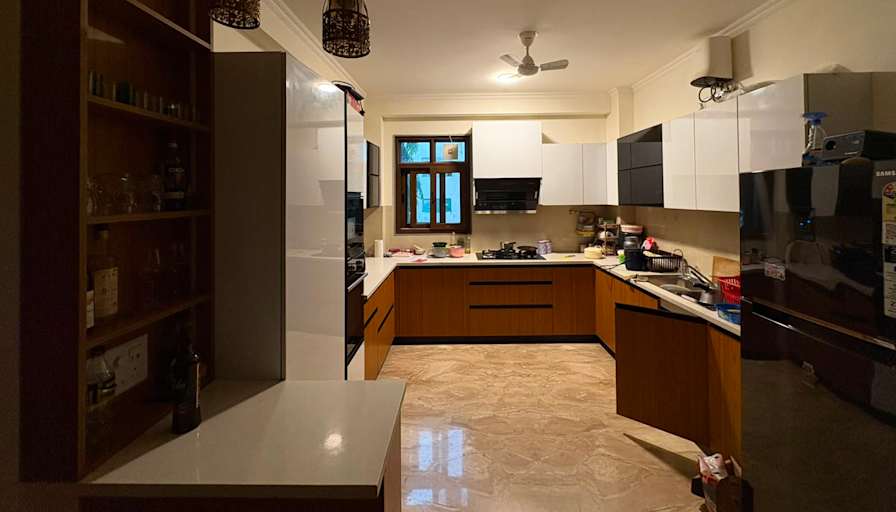 Manoj Kumar reddy Dinne's room