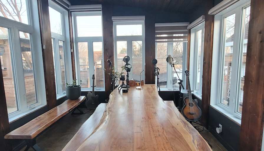 Patrick Vien's room