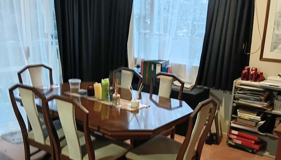 Jen's room