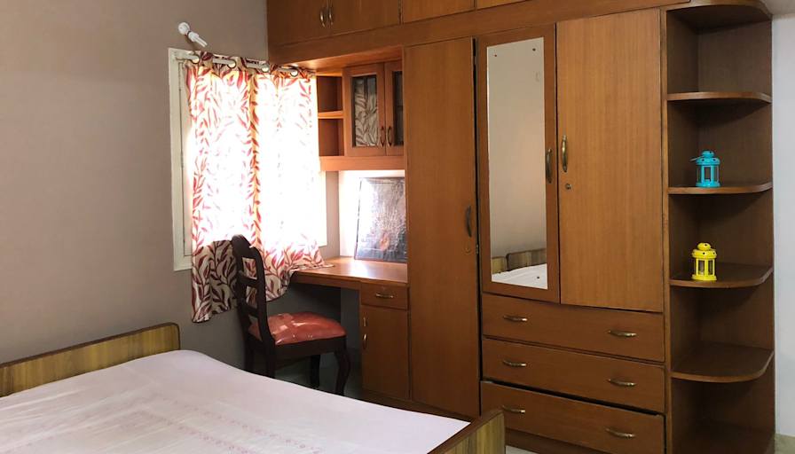 Jose's room