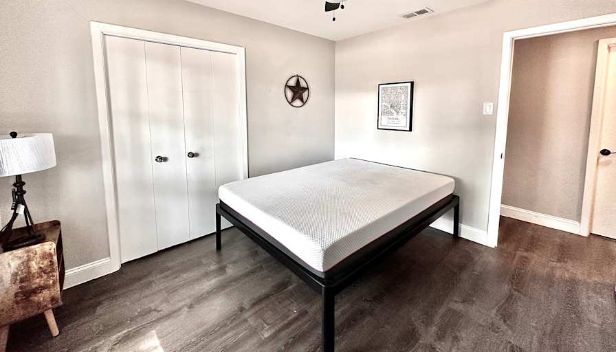 Jorge's room