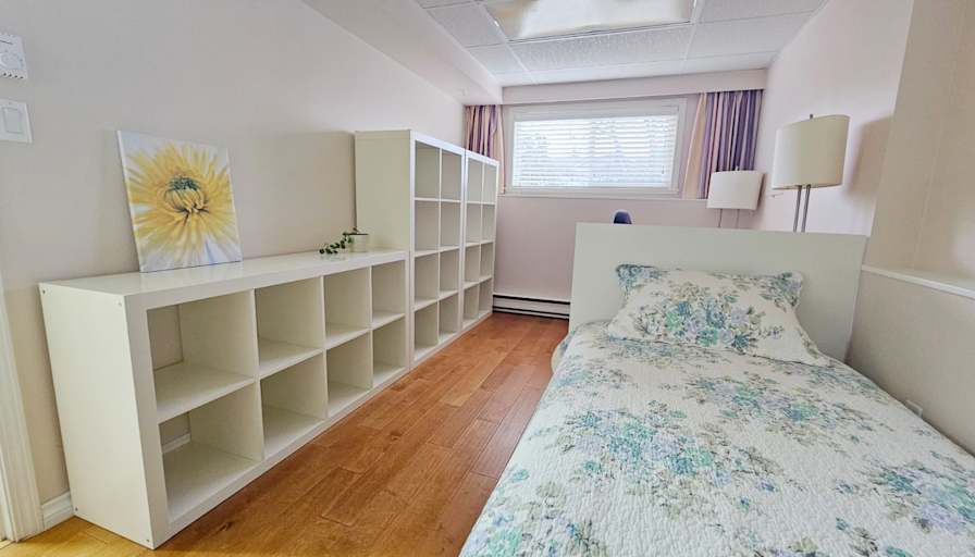 Vicky's room