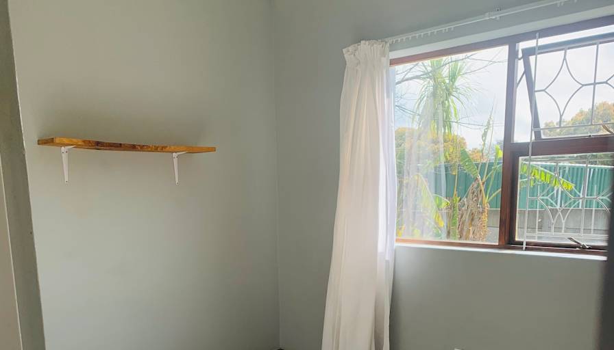 Desrei Holman's room
