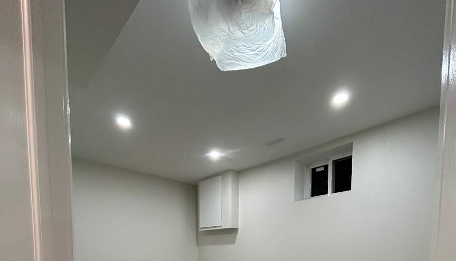 Lee's room
