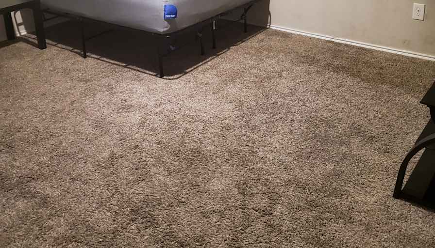 Luis's room