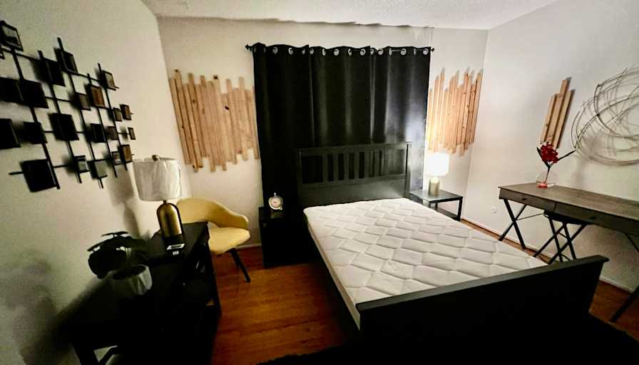 Mike O's room