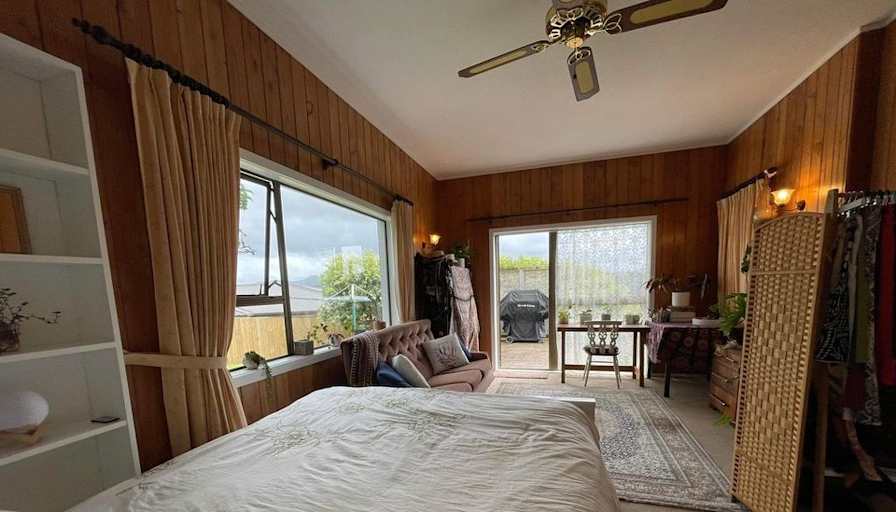 Darren's room
