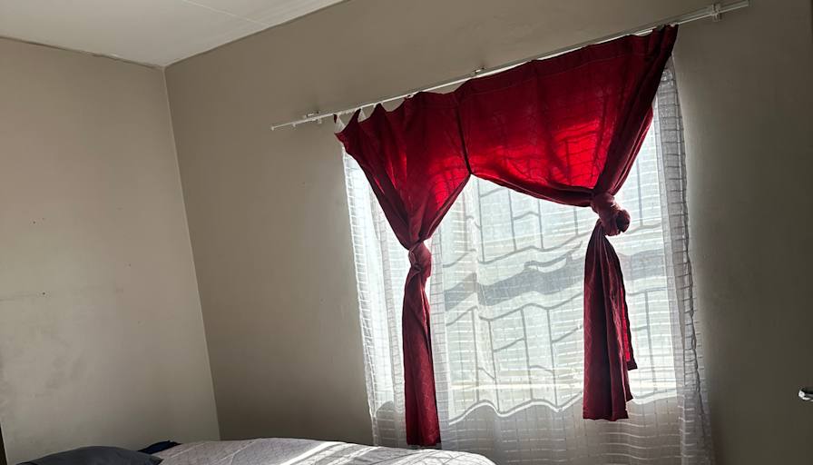Lona's room