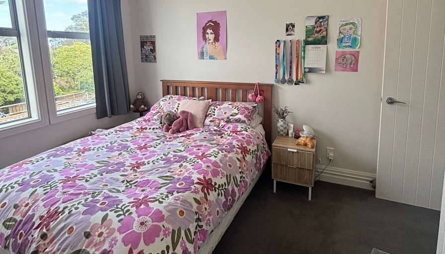 Hannah's room