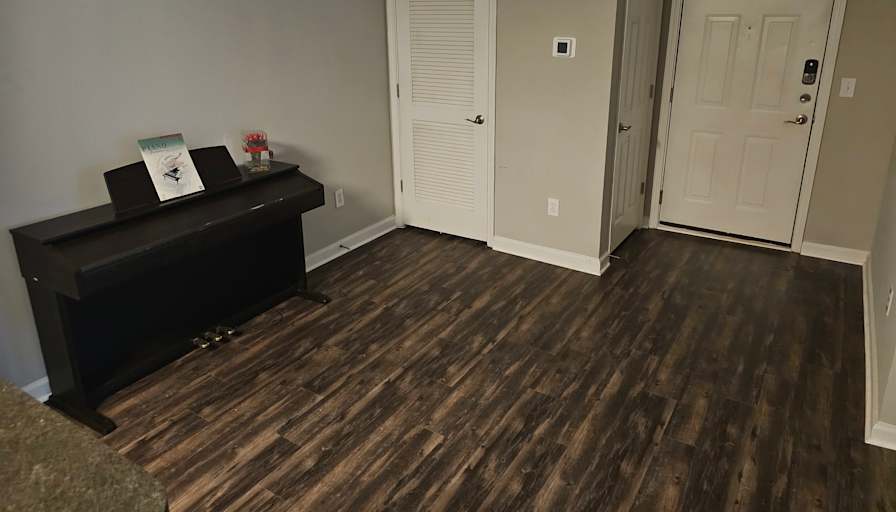 Korver's room