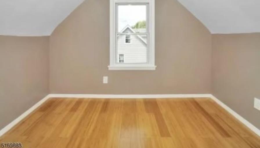 Donnelle's room