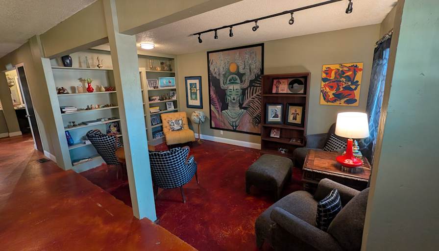 Dustin's room