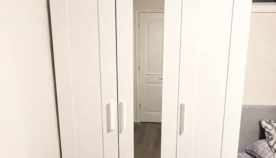 Mary Nguyen's room