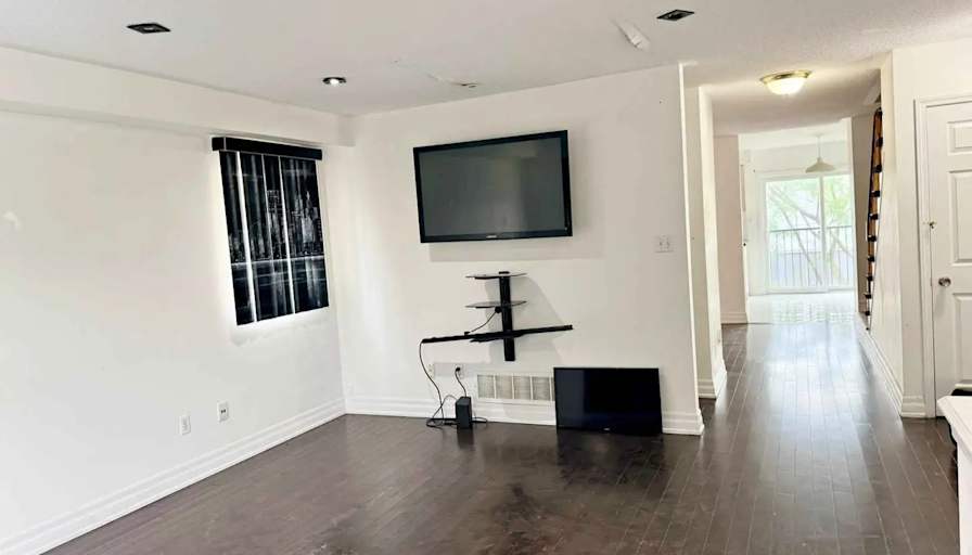Richie George Thomas's room