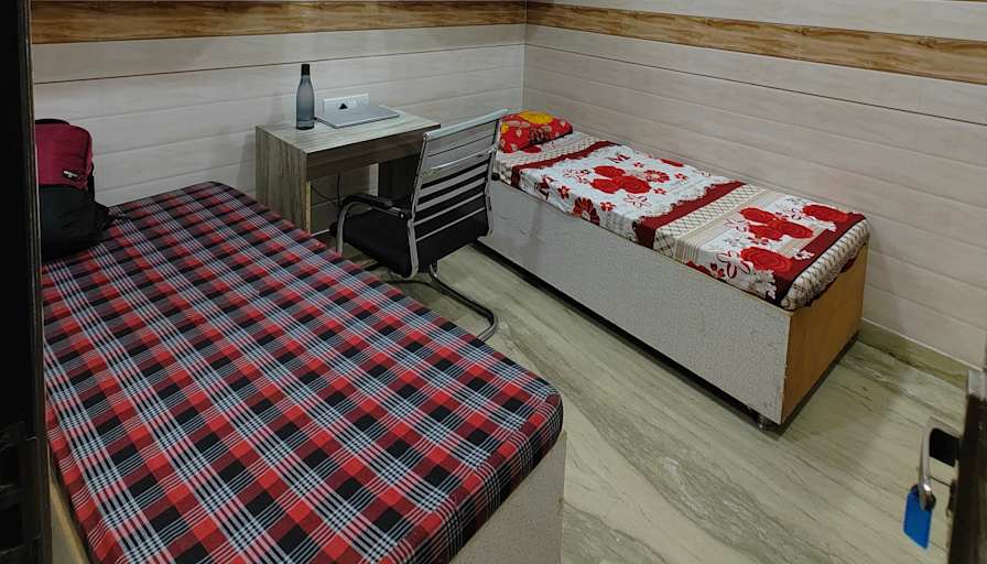 Sakshi's room